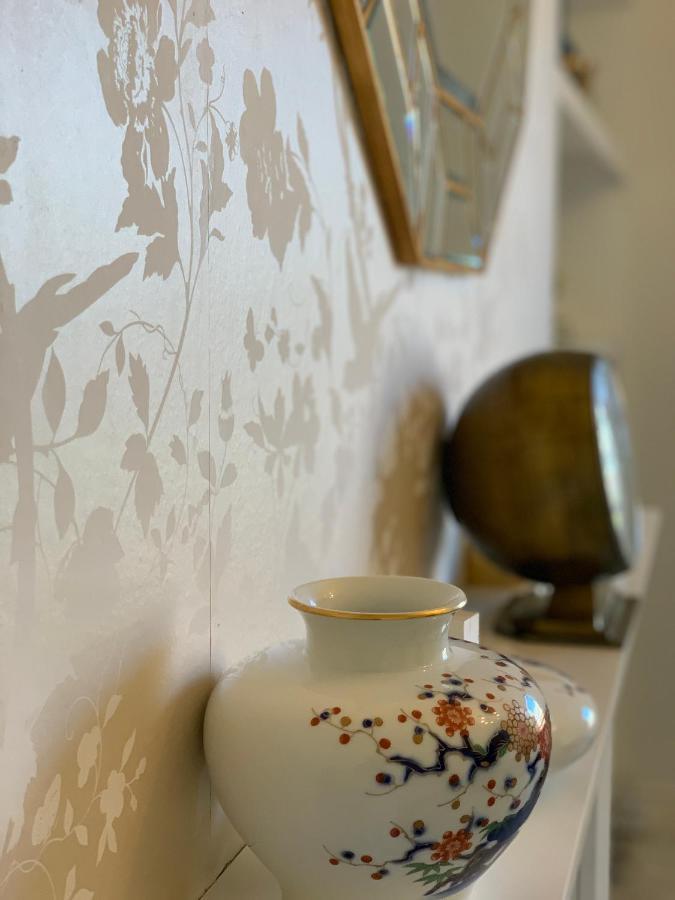 1st Floor Luxury 2 Bedroom 1 Bathroom Hampstead * Londra